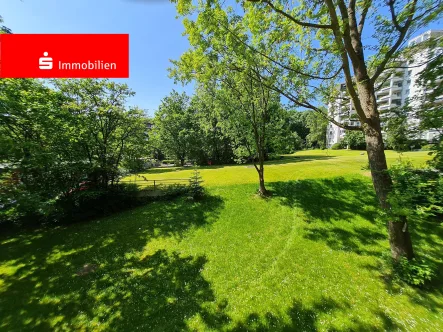 Blick vom Balkon - Wohnung mieten in Friedrichsdorf - Helle und ruhige 2-Zimmerwohnung mit Balkon und Blick ins Grüne