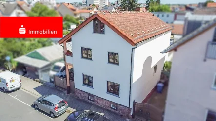 Frontansicht - Haus kaufen in Langen - Perfekte Innenstadtlage ! Ideales Familienanwesen ! Top gepflegt !