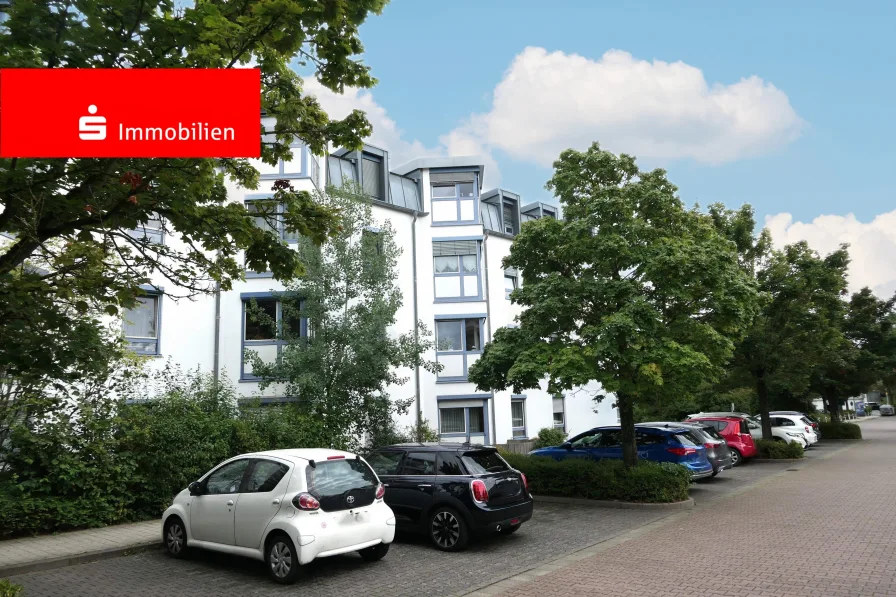 Hausansicht - Wohnung kaufen in Hattersheim - Wohnung mit „Betreutem Wohnen“ in guter Lage von Hattersheim, später auch Selbstnutzung mögl.
