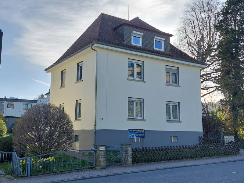 Straßenansicht vom 3-Familienhaus