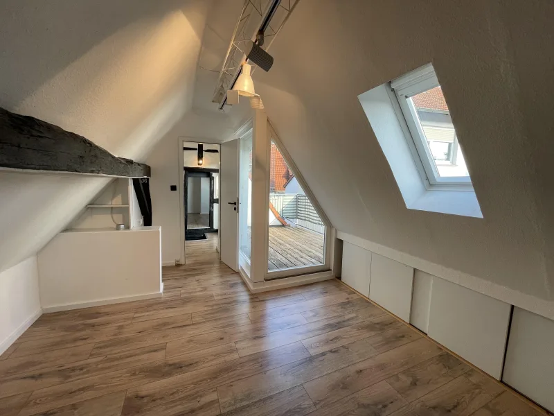 Zimmer im DG mit Dachterrasse