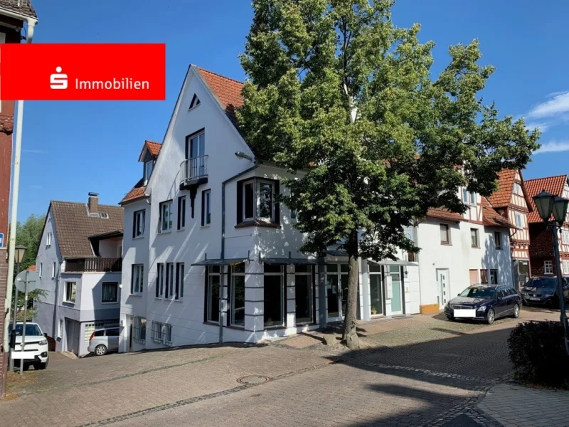 Blick auf das Haus - Haus kaufen in Schwalmstadt - Wohn- und Geschäftshaus mit hochwertigen Ferienwohnungen im Stadtkern!