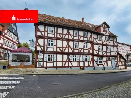 Hausansicht - Haus kaufen in Melsungen - Älteste Gasthaus in Melsungen – Gaststätte mit Pension und einer Wohnung 