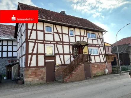 Eingangsseite - Haus kaufen in Frielendorf - Mehr Platz im Haus als man vermuten würde!