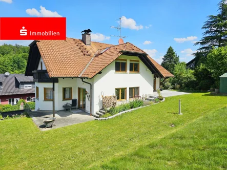 Exklusives Traumhaus am Waldrand... - Haus kaufen in Gründau - Exklusives Traumhaus am Waldrand: Großzügiges Anwesen mit Weitblick und Wohlfühlambiente