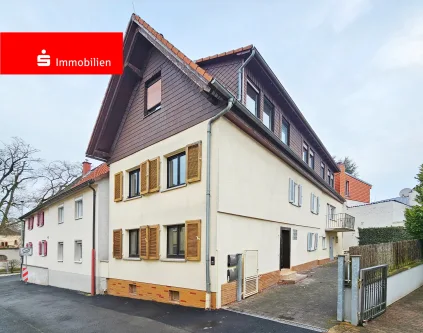 Viel Wohnfläche mit Potenzial in zentraler Lage! - Haus kaufen in Karben - Viel Wohnfläche mit Potenzial in zentraler Lage!