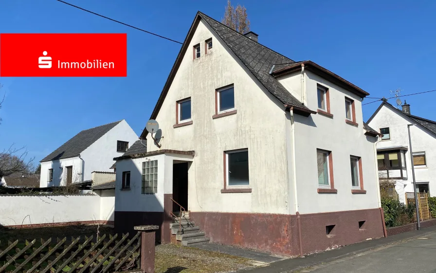 Außenansicht - Haus kaufen in Beselich - Ein Haus für den visionären Handwerker ++ Obertiefenbach ++