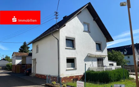 Außenansicht - Haus kaufen in Neunkirchen - Einfamilienbauernhaus mit Scheune und Stall  +++Neunkirchen+++