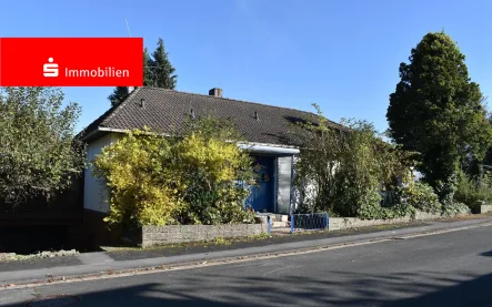 Außenansicht - Haus kaufen in Weilburg - Das klassische und praktische Einfamilienhaus in Weilburg ++ Waldhausen ++ 