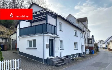 Außenansicht - Haus kaufen in Mengerskirchen - Modernisiertes Einfamilienhaus in idyllischer Lage von Mengerskrichen++ Dillhausen ++