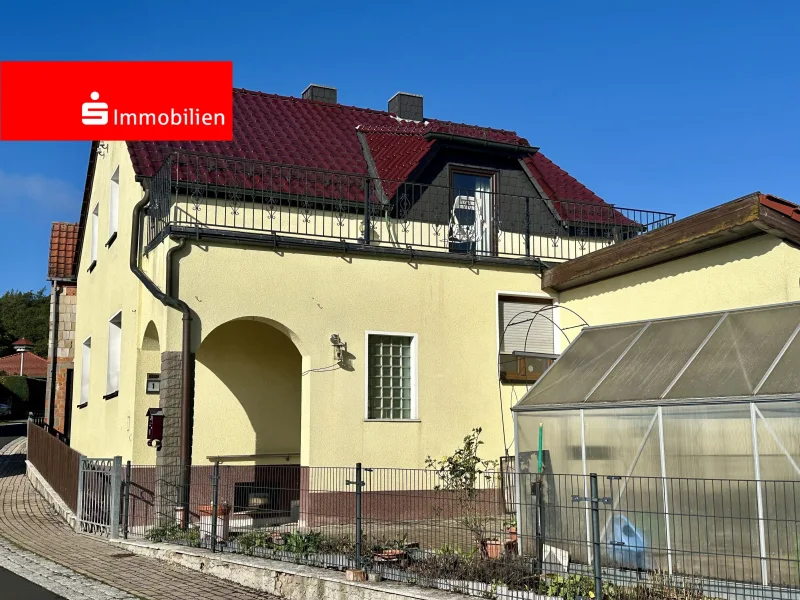 Ansicht von rechts - Haus kaufen in Bad Salzungen - Hübsches Einfamilienhaus mit Potenzial