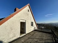 Balkon mit Blick über die Stadt