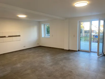 Zimmer - Wohnung mieten in Altrip - Seniorenfreundliche Hochparterre Loftwohnung mit Terrasse zu vermieten !!!