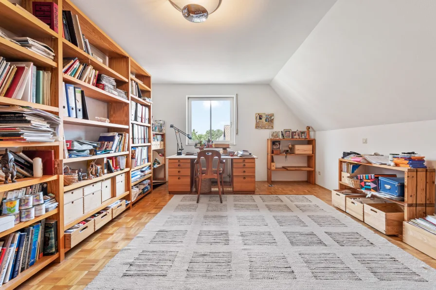 Büro/ Schlafzimmer