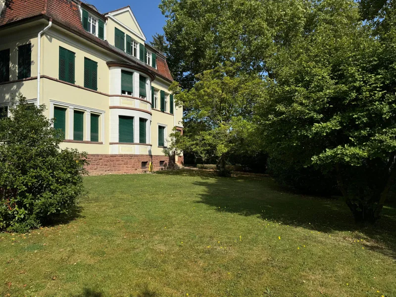 Außenansicht - Wohnung mieten in Speyer - Exklusive, sanierte Wohnung in Traumvilla mit Park!