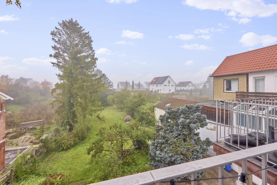 Balkon mit idyllischer Aussicht ins Grüne