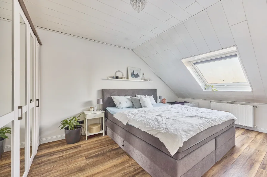 Helles Großzügiges Schlafzimmer