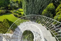 Wendeltreppe vom großen Balkon zur Terrasse