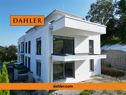 Drohnenansicht EG - Wohnung kaufen in Wangen im Allgäu / Neuravensburg - Exklusive Neubauwohnung in Neuravensburg - Helle, moderne 4-Zimmer-Wohnung mit großzügiger Terrasse