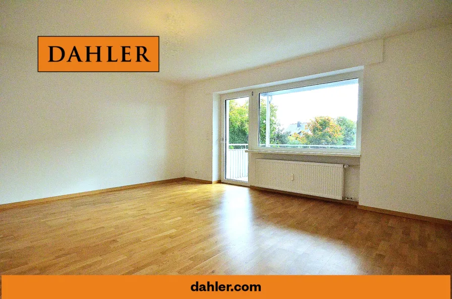 Wohnraum - Wohnung kaufen in Lindau (Bodensee) - Neuwertige Hochparterre-Wohnung mit großzügigen Balkon - in guter Lage von Lindau