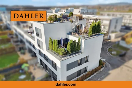 Seitenansicht - 3 Terrassen - Wohnung kaufen in Friedrichshafen - Multi-Level Penthouse - Wohntraum auf vier Etagen mit See- und Bergblick