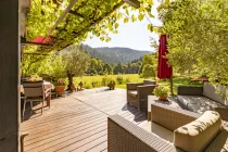 Große Terrasse mit Weitblick