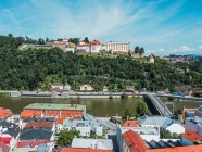 Der herrliche Ausblick über die Dächer von Passau auf die "Veste Oberhaus" und die Donau