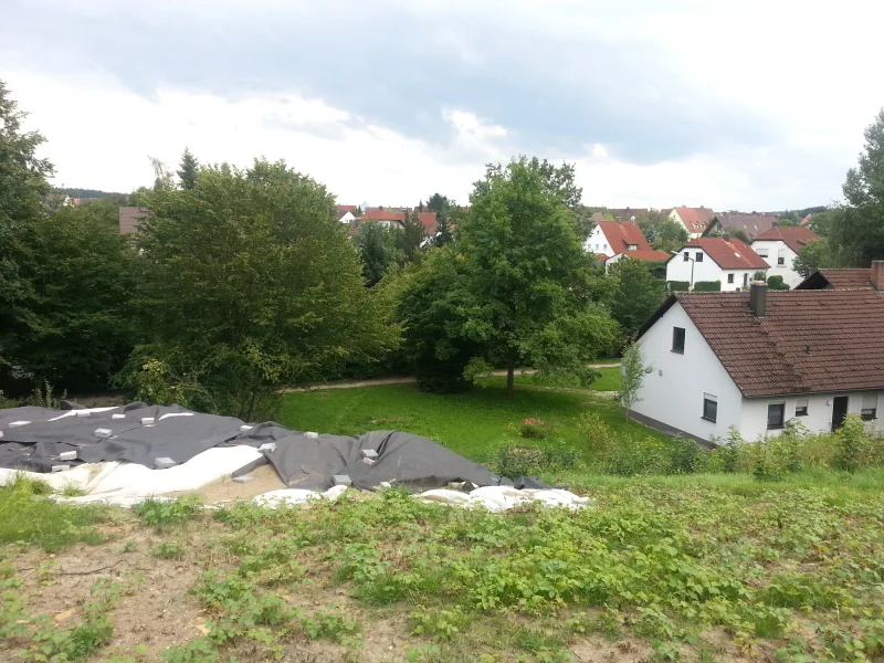Ausblick in Süden - Grundstück kaufen in Eckental - *** Preisreduzierung - ca. 16,7 % *** Vollerschlossenes Baugrundstück in Eckental (Raum Erlangen & Nürnberg)
