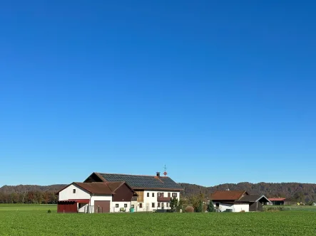 Bauernhof - REMAX Immossa - Coming Soon - Altbayern - Haiming - Oberbayern - Haus kaufen in Haiming - Schönes Bauernhaus in Alleinlagemit ca. 20.660 m² Grund in Haiming