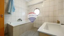 Badezimmer mit Badewanne