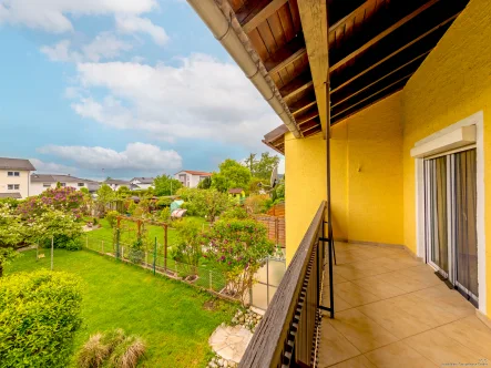 Ausblick vom Südbalkon - Haus kaufen in Aschau am Inn - Ideales Familiendomizil:Reihenmittelhaus mit Terrasse und Balkon in schöner Lage in Aschau am Inn