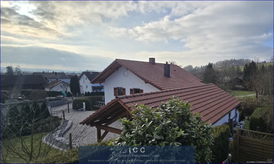 ICC - Immobilien Competence Center Pfarrkirchen - Haus kaufen in Pfarrkirchen / Degernbach - Einfamilienhaus - plus Ausbaureservein sehr guter und ruhiger Wohnlage in Pfarrkirchen - Degernbach