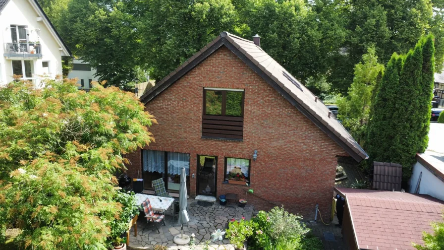 Ansicht Haus mit Terrasse