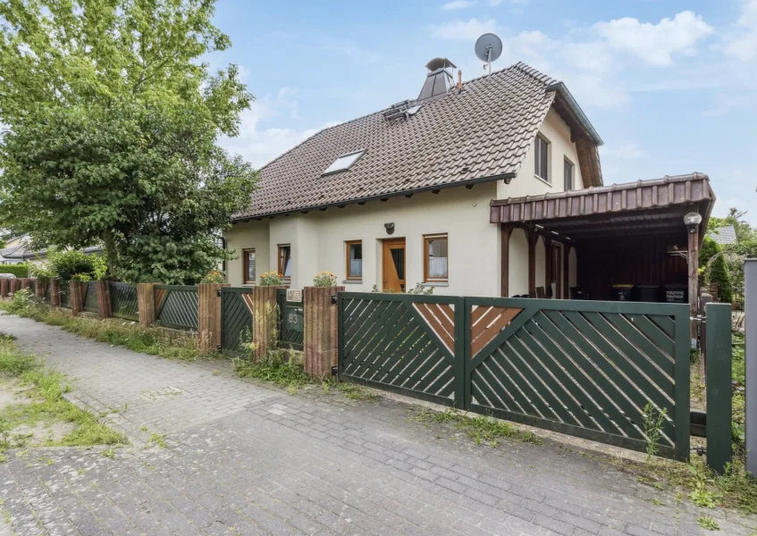 Hausansicht - Haus kaufen in Hohen Neuendorf - Möbel rein - Glücklich sein!