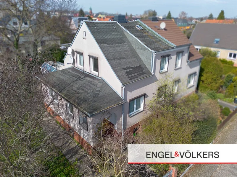  - Haus kaufen in Magdeburg - Doppelhaushälfte in beliebter Lage von Magdeburg