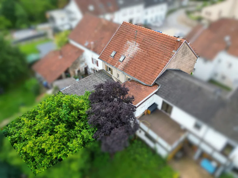  Vielseitiges Wohnhaus mit XXL Lagerfläche in Rehlingen