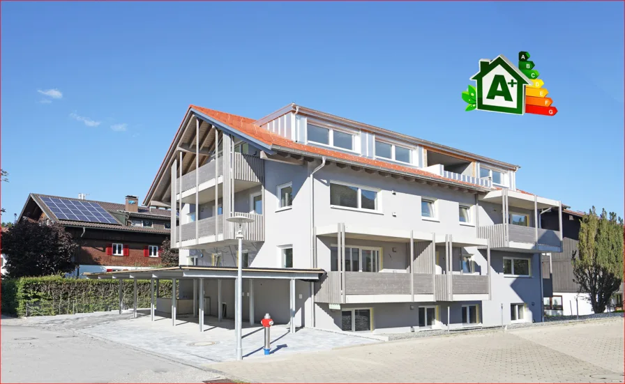Südwestansicht - Wohnung kaufen in Nesselwang - TOP!Hochwertige 2,5 Zi Neubauwohnung im Herzen von Nesselwang! KFW 40Obergeschoss Whg 5
