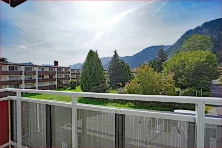 Balkon mit Breitenbergblick - Wohnung kaufen in Pfronten - Sympathisches 2 Zi Apartment!