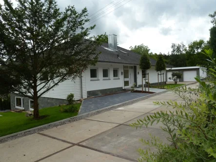 Ansicht Nord - Haus kaufen in Reichartshausen - MFH im Villencharakter in bester Lage!