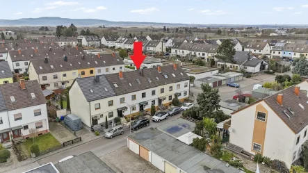 Außenansicht 1 - Haus kaufen in Ellerstadt - Bezahlbarer Familientraum mit Garage in Ellerstadt!