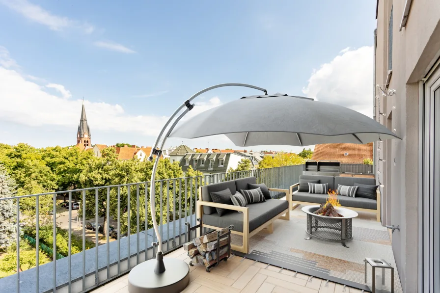 Große Erweiterter Wohnbereich - Terrasse mit Weitblick