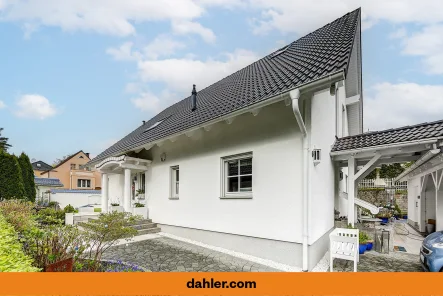 Außenansicht - Haus kaufen in Berlin / Wittenau - Gepflegtes Einfamilienhaus mit Wohlfühlatmosphäre