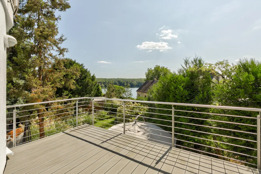 Balkon mit Seeblick