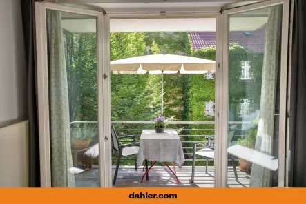 Balkon zum schönen Innenhof - Wohnung kaufen in Berlin / Mitte - Moderne Architektenwohnung mit Balkon in Berlin-Mitte