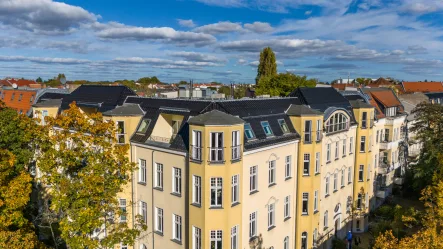 Dachgeschosswohnung über Eck in Süd- und Westausrichtung - Wohnung kaufen in Berlin / Pankow - Erstbezug nach Renovierung - Strahlende Dachgeschosswohnung mit einmaligem Blick in den Bürgerpark