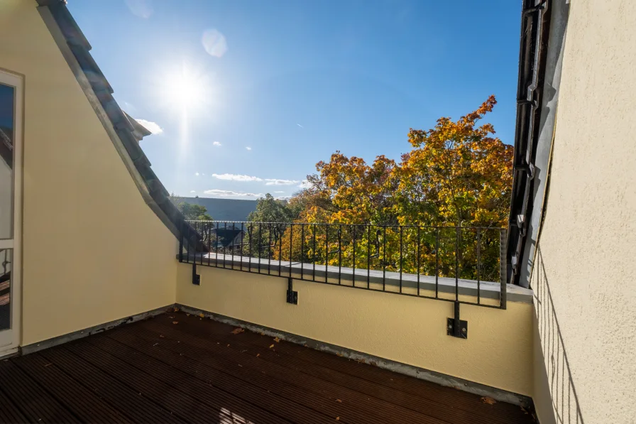 Terrasse in Westausrichtung mit sensationellem Blick in den Bürgerpark