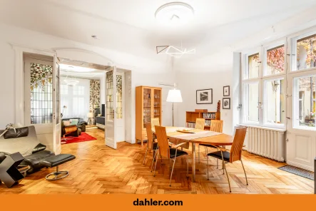 Esszimmer mit Zugang zur Terrasse - Wohnung kaufen in Berlin / Charlottenburg - Altbauklassiker in direkter Nähe zum Kurfürstendamm