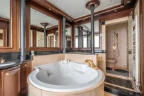 Masterbad en Suite mit Dampfsauna und Jacuzzi