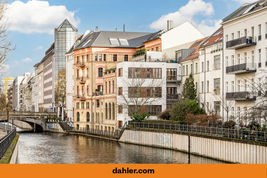 Wasserseitige Ansicht - Haus kaufen in Berlin / Mitte - Exklusives Haus-in-Haus mit Ziergarten an der Spreeinsel