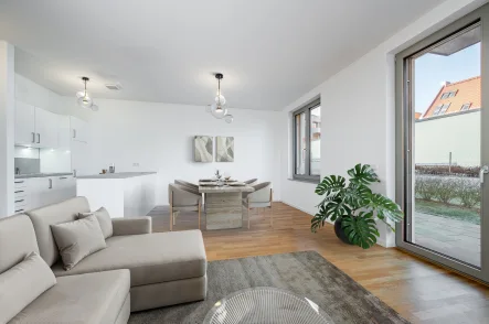 Wohn-und Esszimmer  - Wohnung kaufen in Berlin / Altglienicke - Familienfreundliche Erdgeschosswohnung mit großer Terrasse